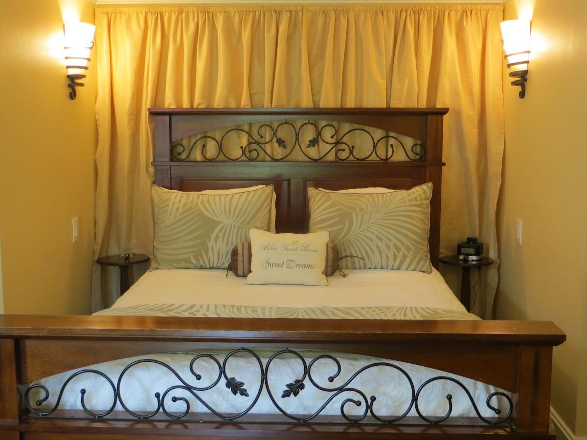 Arbor Guest House Napa Room photo